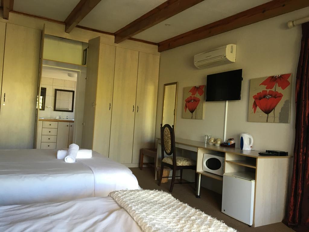 Smart Villa Guest House East London Exterior foto